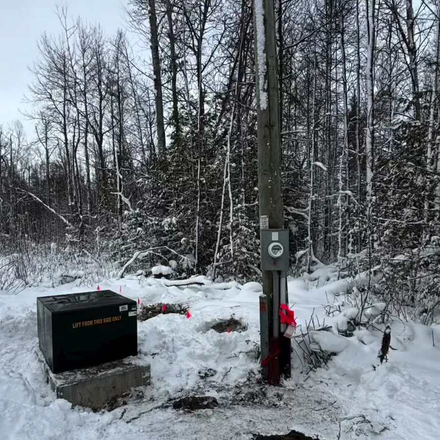 800 feet of primary cable, pad-mount and grounding, step 4: Back in the snow for the final connection